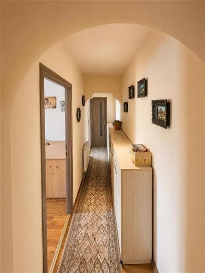 Apartament cu 3 camere decomandat, mobilat în Astra — fotografia 3