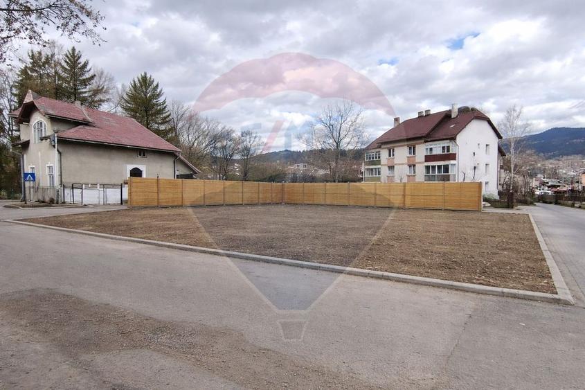 Teren Construcții intravilan de 322 mp, în Central