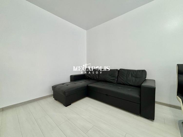 Apartament cu 2 camere decomandat în Tractorul