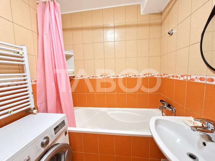 Apartament cu 4 camere decomandat, mobilat în Vasile Aaron
