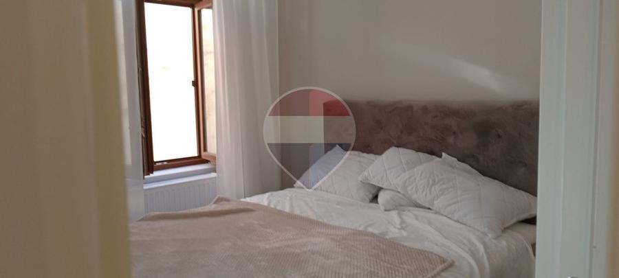 Apartament cu 3 camere decomandat, mobilat în Ultracentral