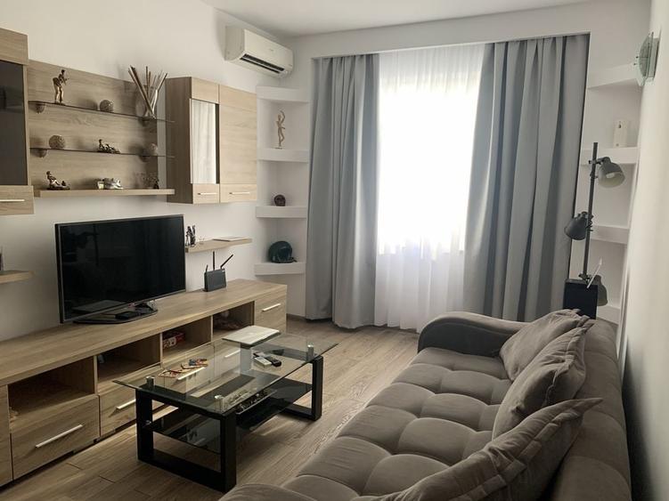 Apartament cu 2 camere decomandat în Floreasca