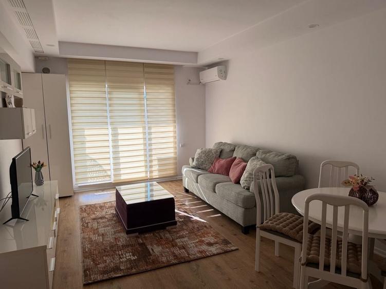 Apartament cu 2 camere decomandat în Tunari