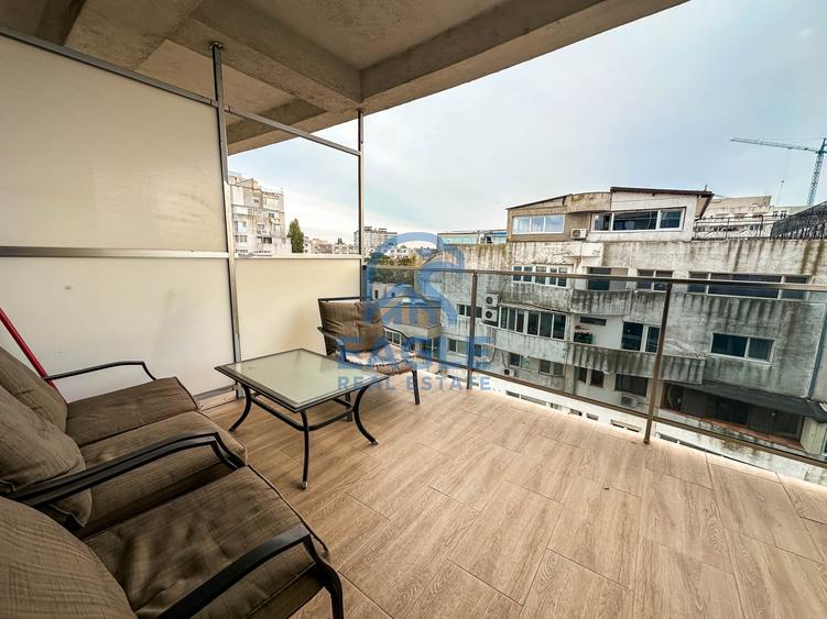 Apartament cu 2 camere nedecomandat, mobilat în Faleza Nord