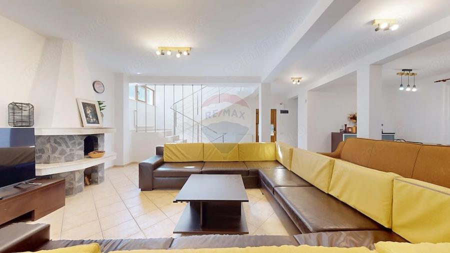 Casă cu 5 camere cu Teren 745 Mp în Cioplea