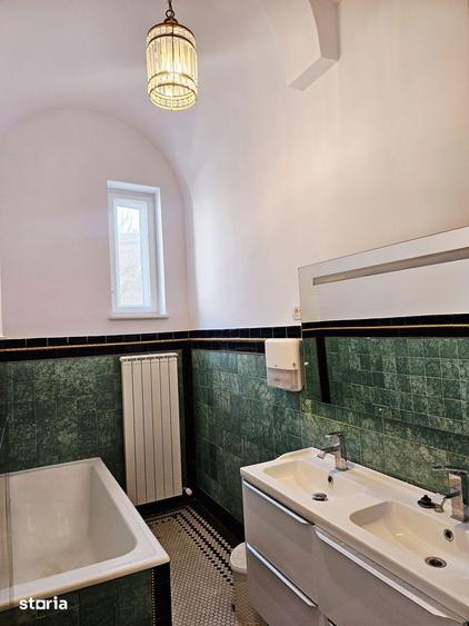 Casă cu 6 camere cu Teren 250 Mp în Unirii