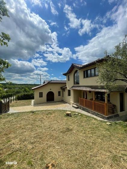 Casă cu 3 camere cu Teren 1100 Mp în Tăuții de Sus
