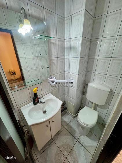 Apartament cu 3 camere decomandat în Cug