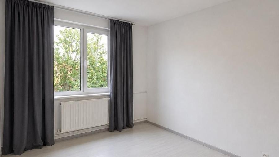 Apartament cu 3 camere decomandat în Rahova