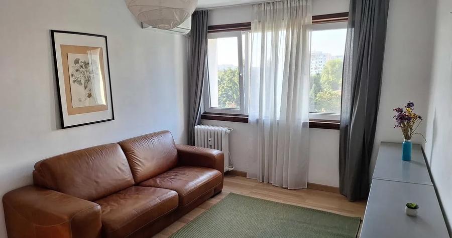 Apartament cu 2 camere semidecomandat, mobilat în Baba Novac