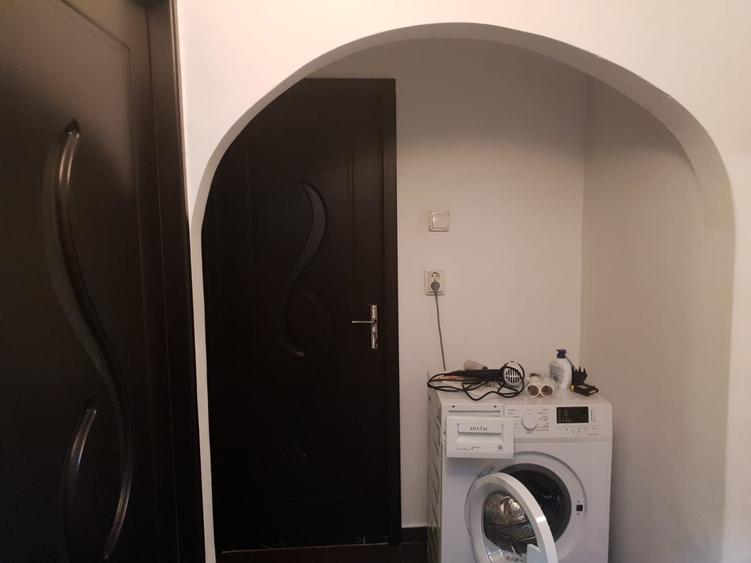 Apartament cu 3 camere decomandat în Dumbrăvița