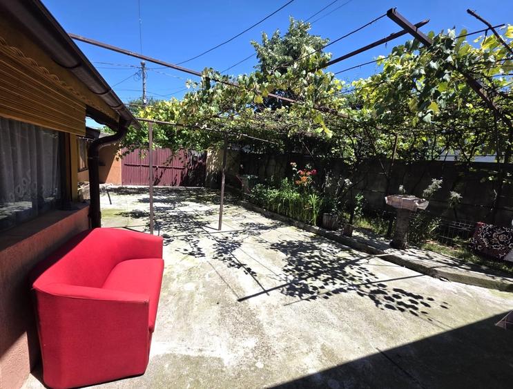 Casă cu 2 camere cu Teren 275 Mp în Pantelimon