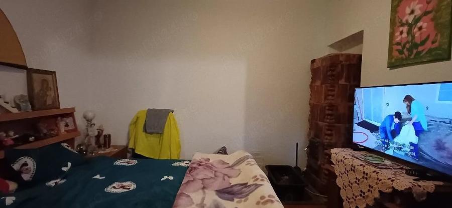 Apartament cu 3 camere semidecomandat în Traian