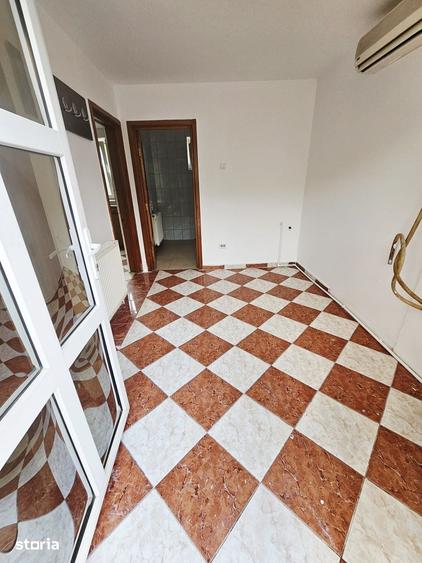 Casă cu 5 camere cu Teren 878 Mp în Ciorani