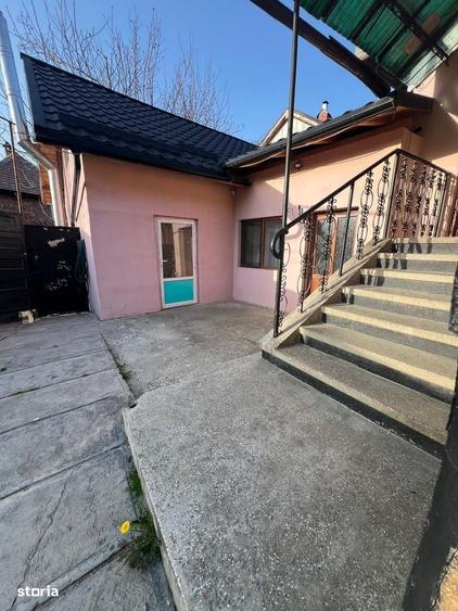 Casă cu 4 camere în Cristian