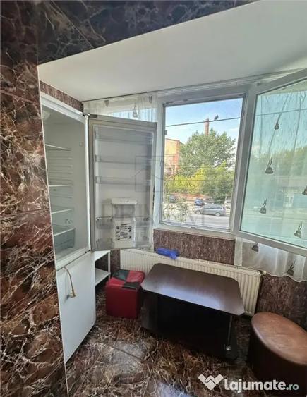 Apartament cu 3 camere decomandat, mobilat în Freidorf