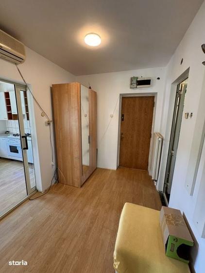 Apartament cu 2 camere decomandat în Calea București