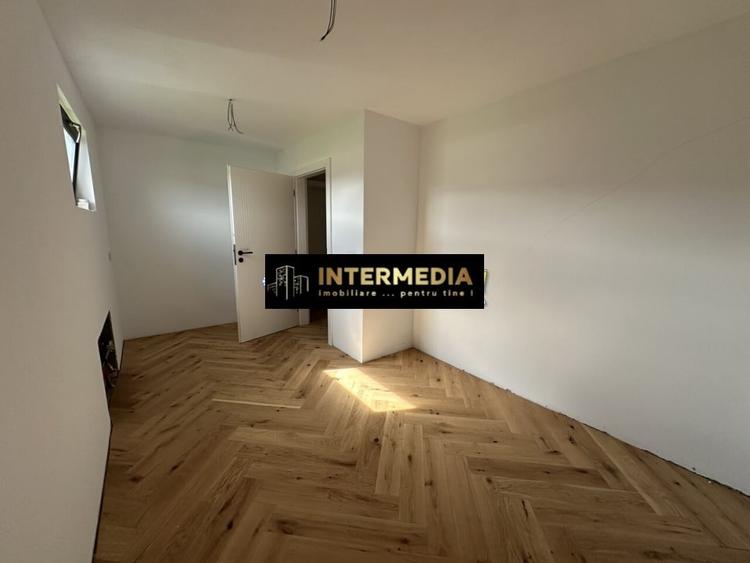 Casă individuală cu 5 camere cu Canalizare în Ighiu