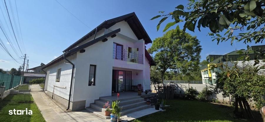 Casă cu 4 camere în Central
