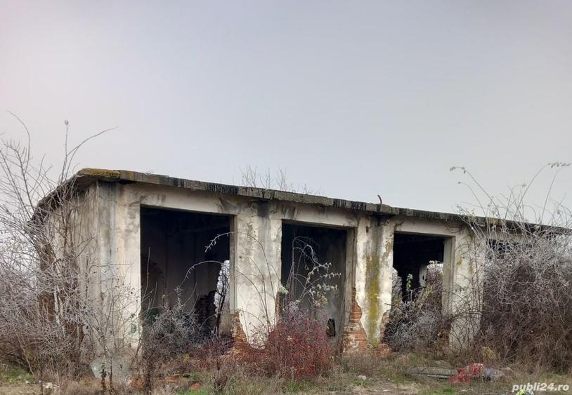 Teren de 5000 mp, în Corbii Mari