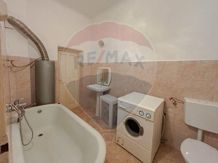 Casă individuală cu 5 camere cu Teren 446 Mp în Ultracentral