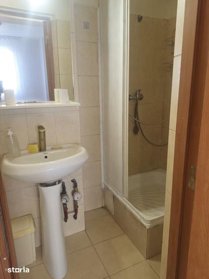 Apartament cu 2 camere semidecomandat în Centrul Civic