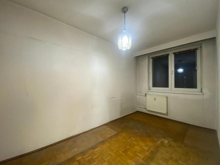 Apartament cu 3 camere semidecomandat în Grigorescu
