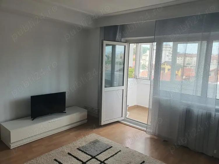 Apartament cu 2 camere decomandat în 1 Mai
