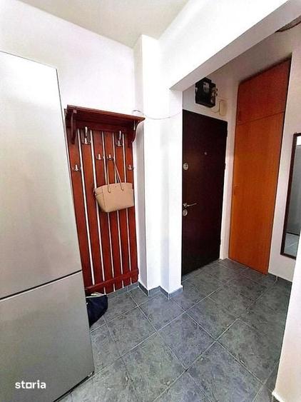 Garsonieră decomandată în Malu Roșu