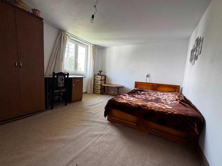 Casă cu 4 camere în Burdujeni