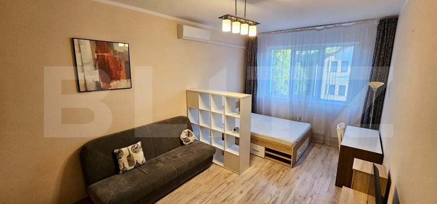 Garsonieră decomandată, mobilată în Gruia
