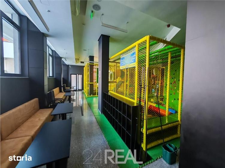 Spațiu comercial, de 183 mp, în Central