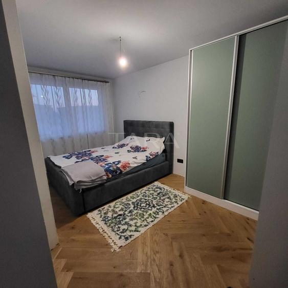 Apartament cu 3 camere decomandat, mobilat în Sânnicoară
