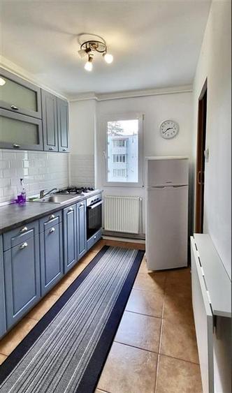 Apartament cu 2 camere nedecomandat, mobilat în Vlahuță