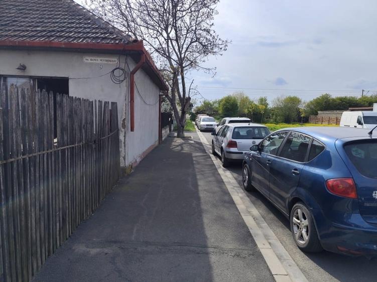 Casă individuală cu 3 camere cu Canalizare în Ronaț