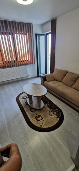 Apartament cu 2 camere decomandat în Brădești