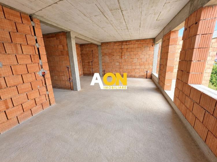 Apartament cu 3 camere decomandat în Cetate