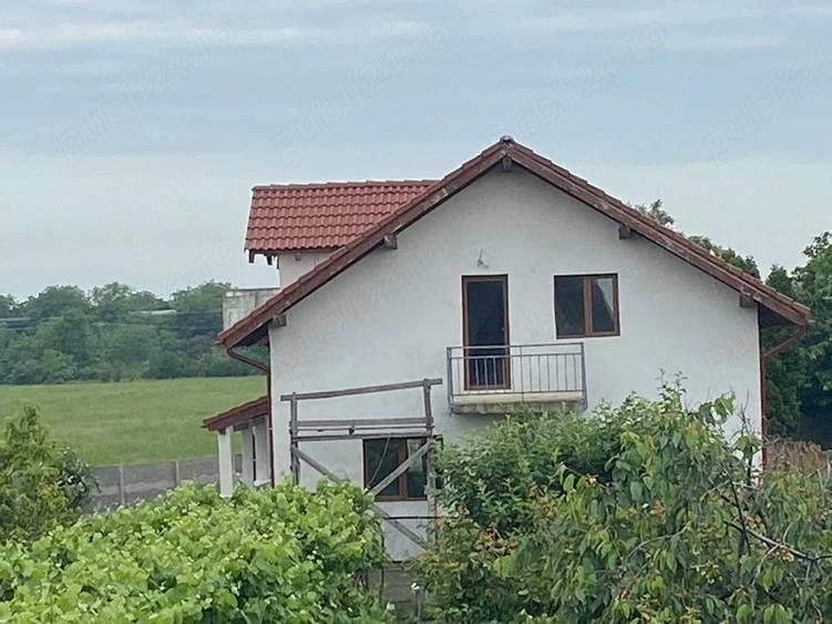 Casă cu Teren 400 Mp în Chișoda