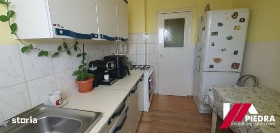 Apartament cu 2 camere decomandat în Cedonia