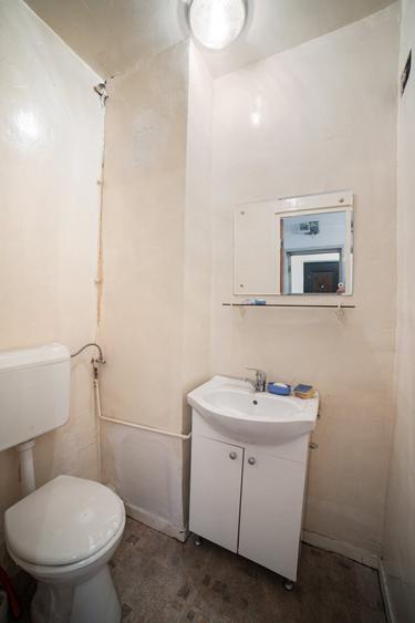 Apartament cu 4 camere decomandat în Colentina