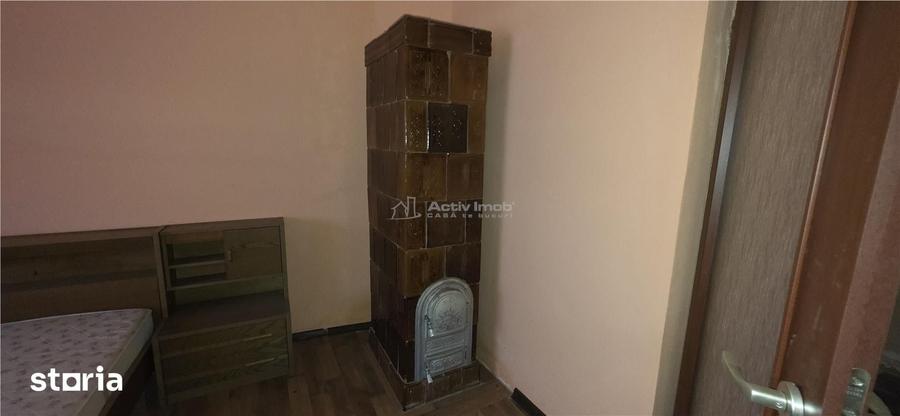 Casă cu 4 camere cu Teren 1720 Mp în Central