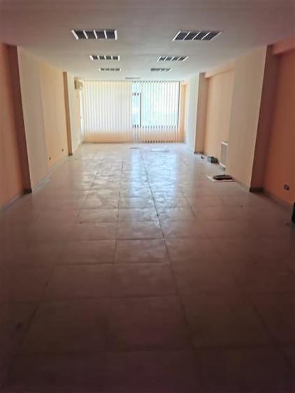 Birou, de 680 mp, în Unirii