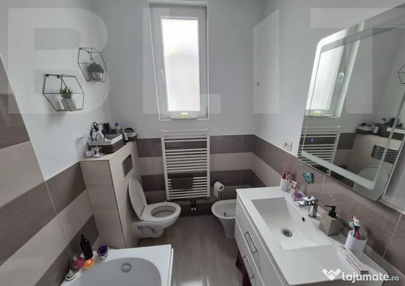 Casă cu 3 camere cu Teren 200 Mp în Central