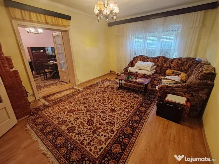 Casă cu 4 camere cu Teren 622 Mp în Central
