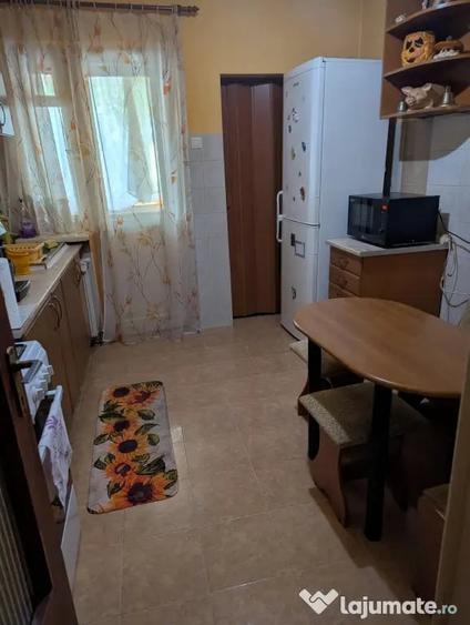 Apartament cu 4 camere decomandat în Ultracentral