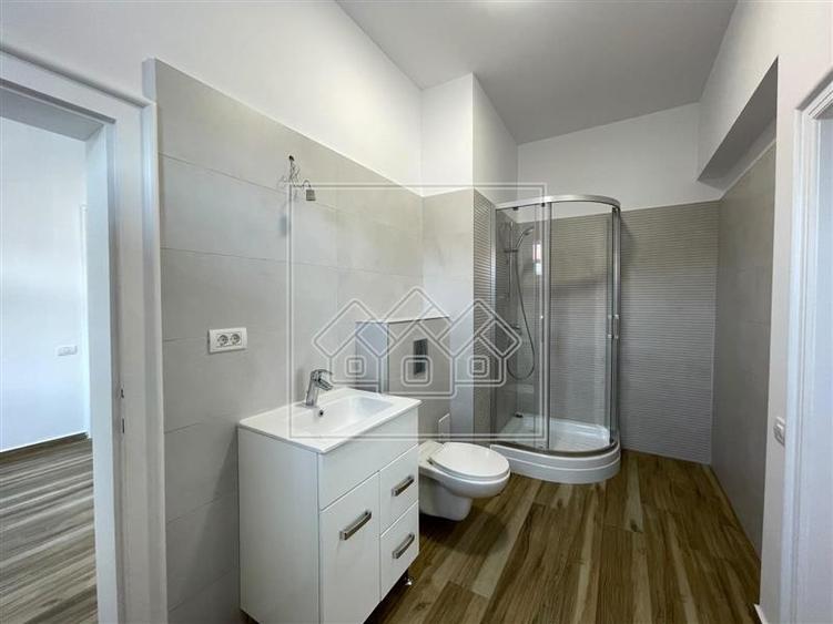 Casă individuală cu 12 camere cu Teren 600 Mp în Hipodrom 1