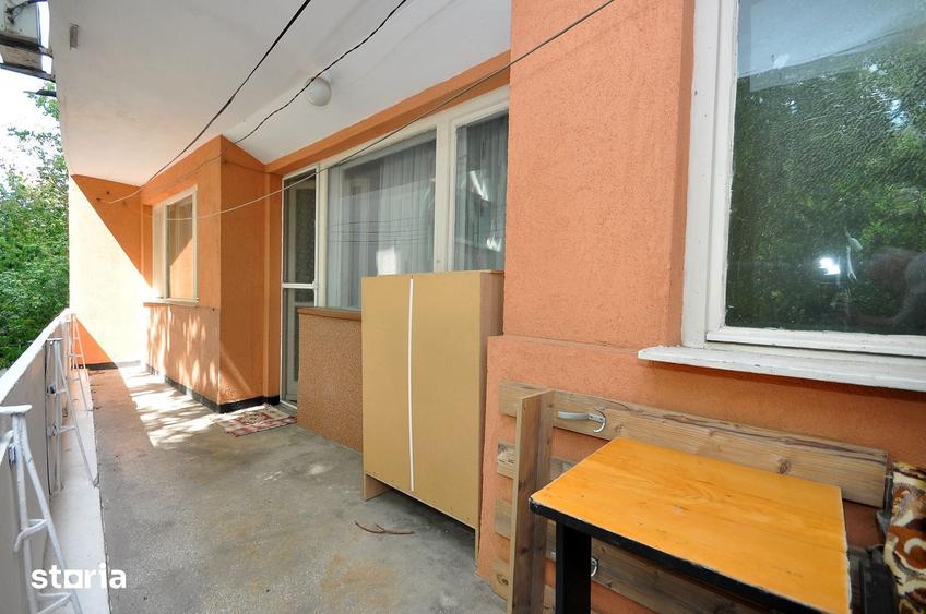 Apartament cu 2 camere semidecomandat în Crângași