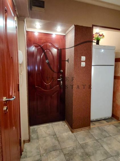 Apartament cu 3 camere decomandat în Obor