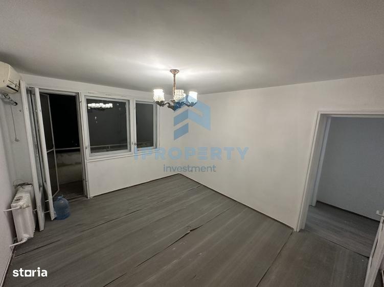Apartament cu 3 camere semidecomandat în Central