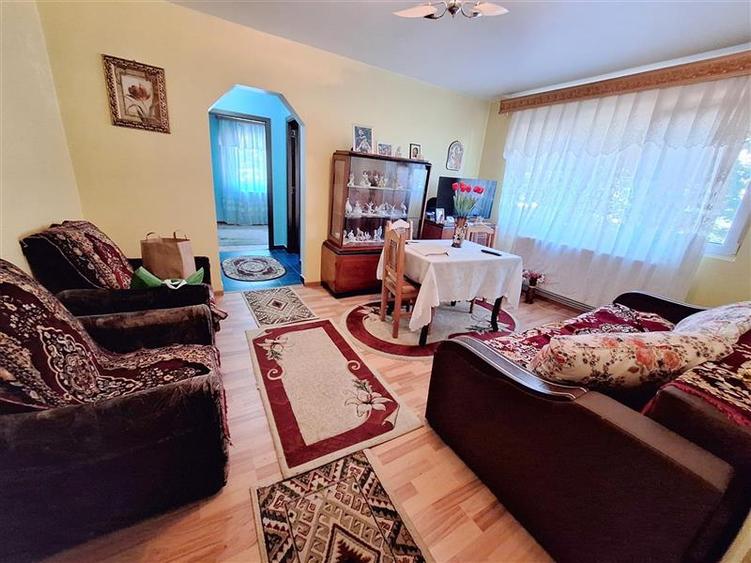 Apartament 2 camere semidecomandat, zona Narcisa - 1